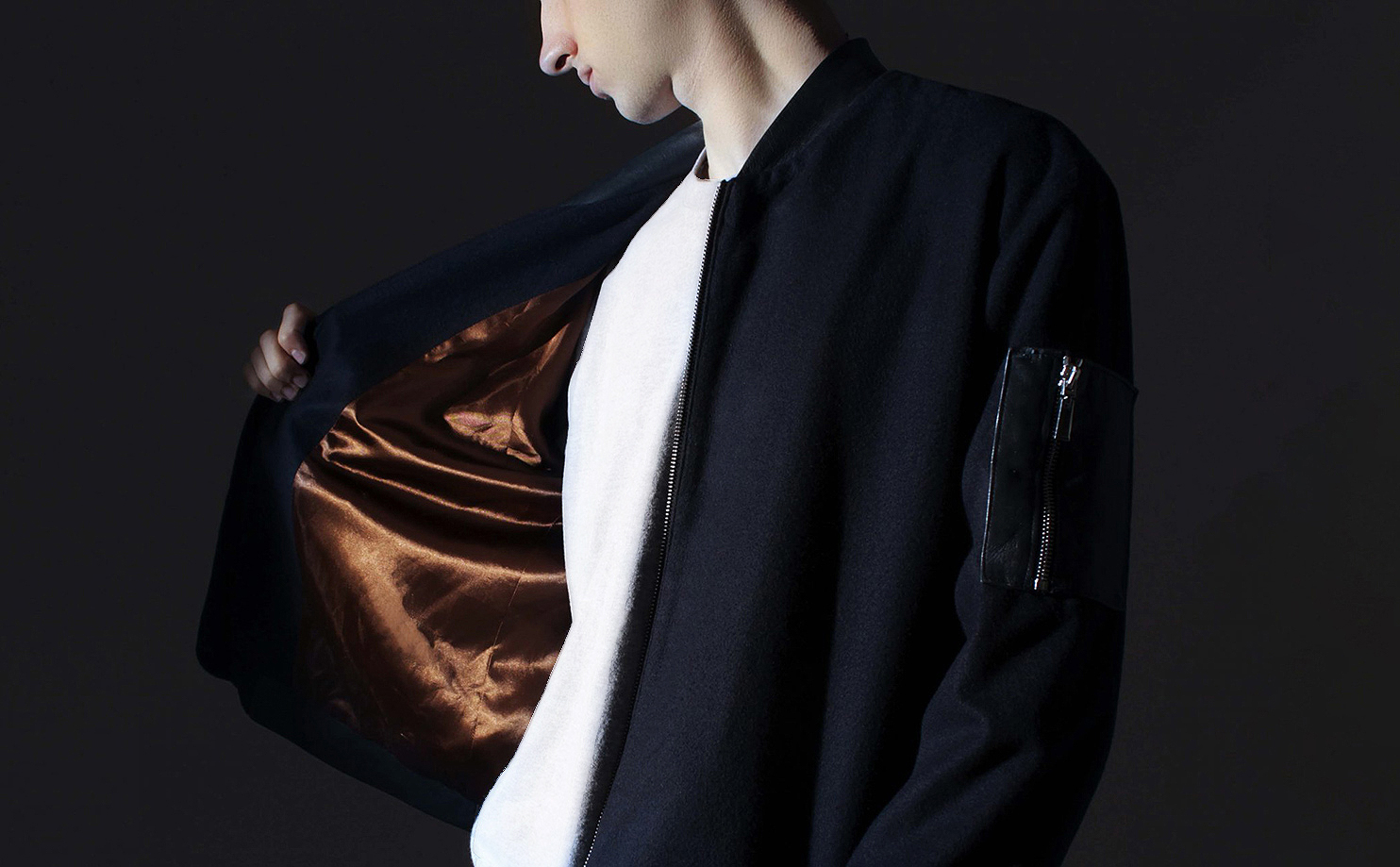 <p>Jacket 100.90.45.65_Reissue – Apparel</p>
